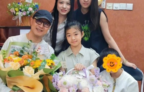 汪峰平时是如何维系与四个不同母亲所生孩子的亲子关系的？