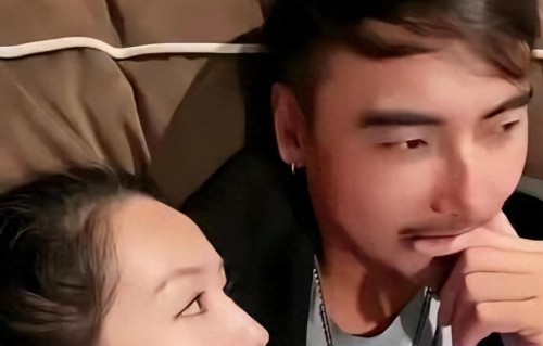 没男人不行！39岁何洁直播公布要三婚了，她的“刚需”到底是什么 