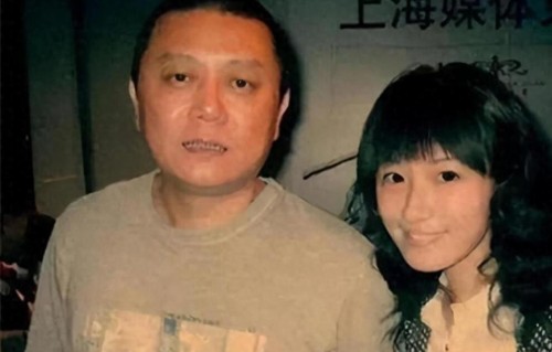 她私生活有多混乱？和成龙深夜醉酒后激吻，著名作家不惜为她离婚