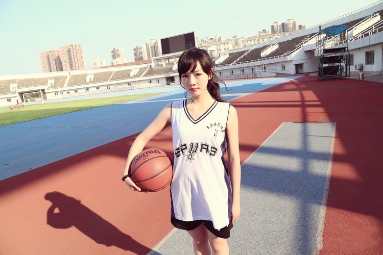 黄绮珊、那英、周深等携手《歌手》十季回访今晚催泪上线
